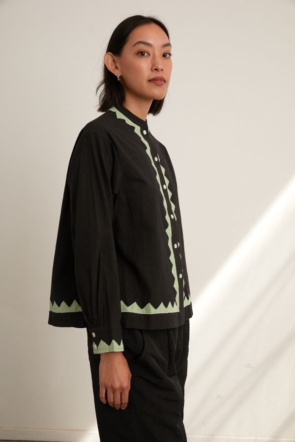 Alpha Buttondown- Zig Zag  Appliqué - Black Grasshopper Hot on Sale